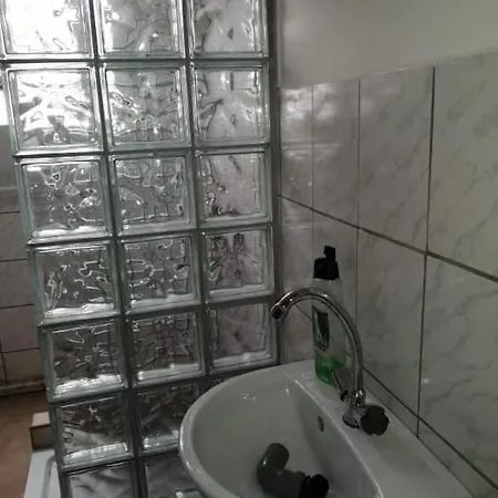 Malomtavi Vendeghaz *