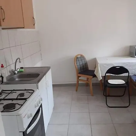 Malomtavi Vendeghaz