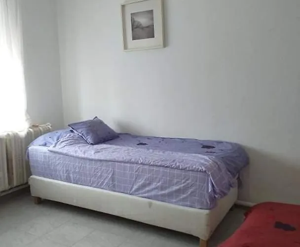 Malomtavi Vendeghaz *